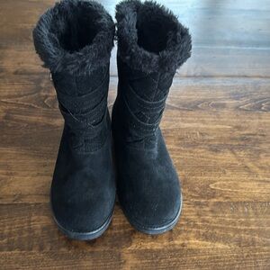 G by Guess Women's Babez Faux Fur Black Winter Boots Size 7